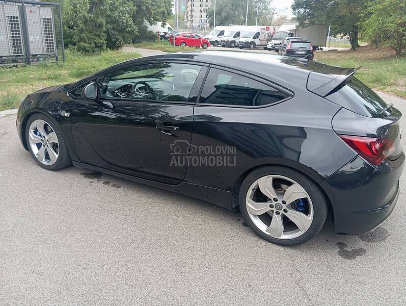Opel Astra J OPC