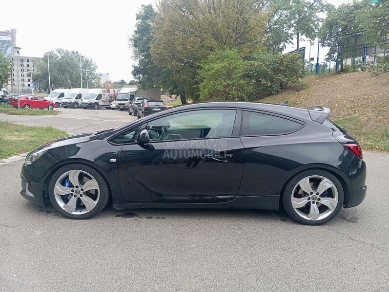 Opel Astra J OPC