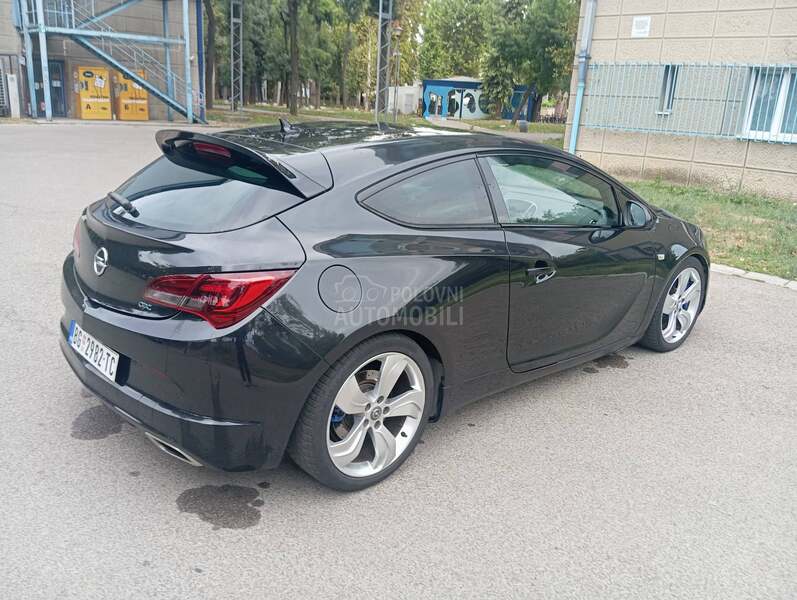 Opel Astra J OPC