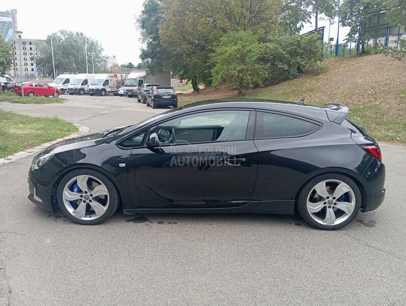Opel Astra J OPC