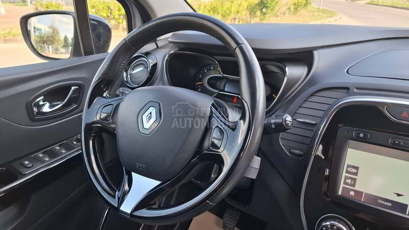 Renault Captur by color