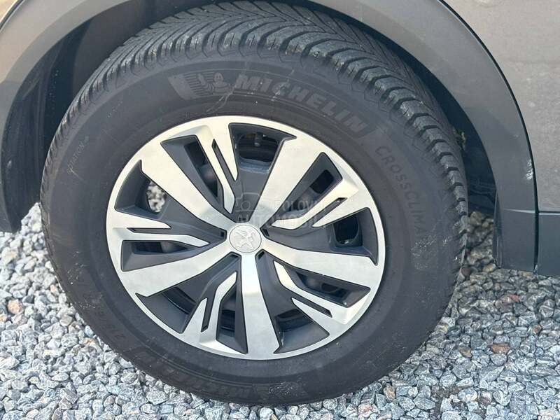 Peugeot 2008 1.5HDI BUSINESS