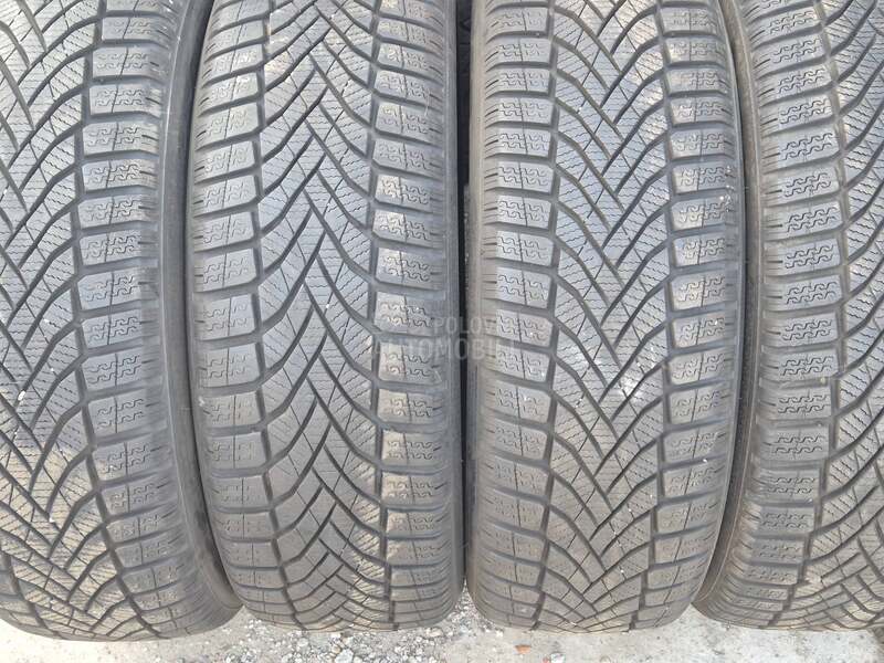 Falken 205/55 R17 Zimska