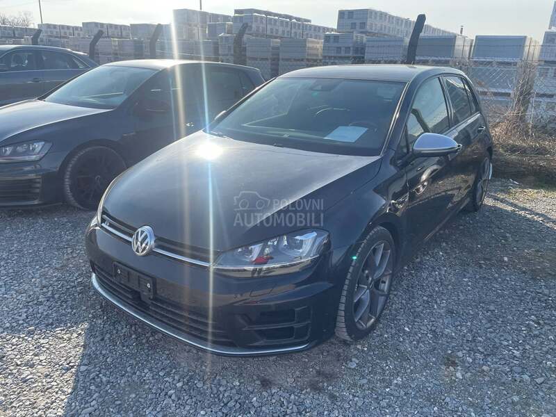 Volkswagen Golf 7 R 300