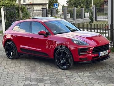 Porsche Macan S Pano