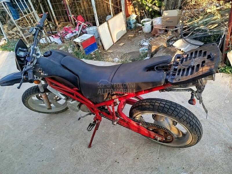 Sachs X road