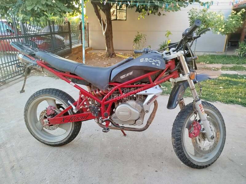 Sachs X road