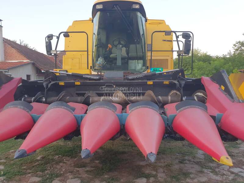 New Holland TX66