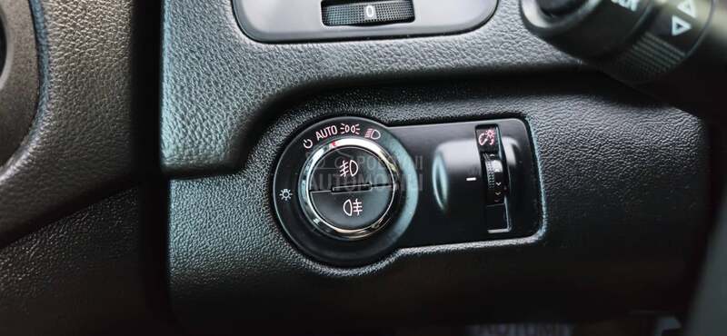 Opel Insignia 2.0CDTI/COSMO/XENON