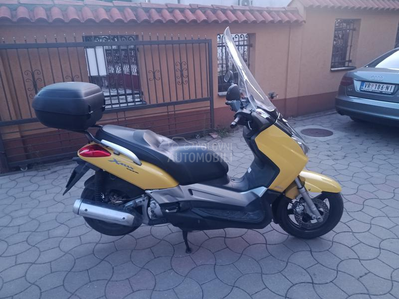 Yamaha xmax