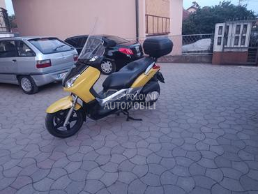 Yamaha xmax
