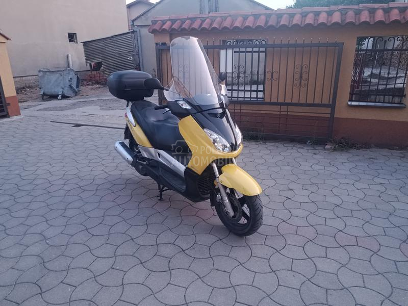 Yamaha xmax