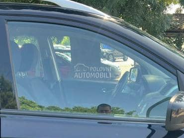 Staklo prednje desno za Renault Koleos od 2008. do 2016. god.