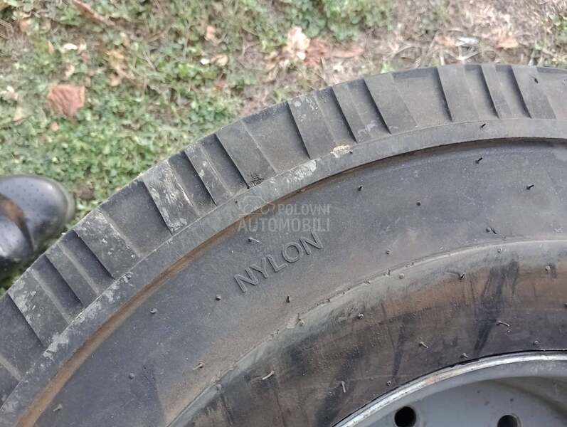 gume sa felnama za priljucne masine