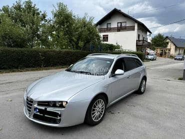 Branik za Alfa Romeo 159 od 2005. do 2011. god.