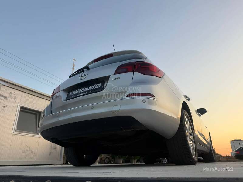 Opel Astra J 1.7 CDTi Cosmo