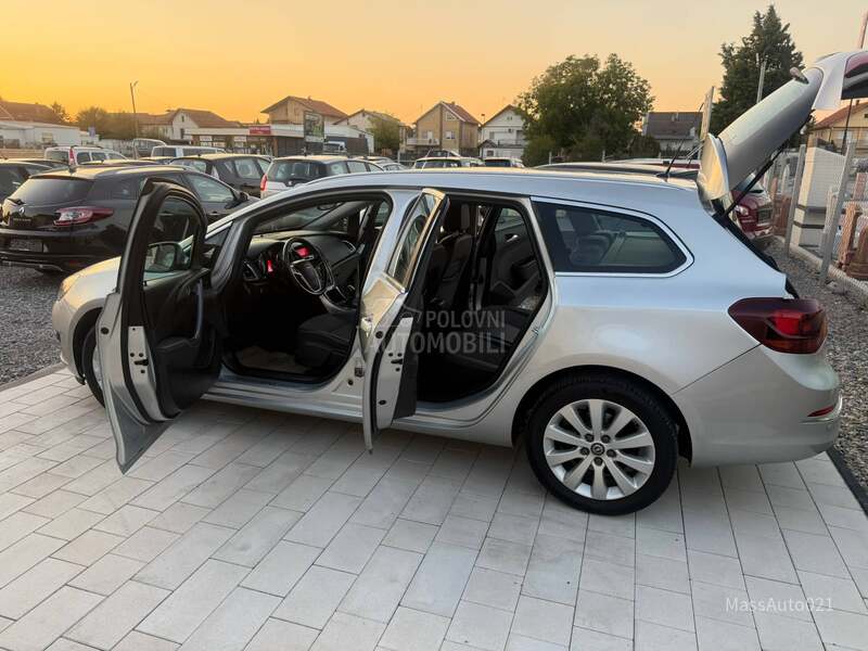 Opel Astra J 1.7 CDTi Cosmo