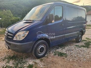 Mercedes Benz Sprinter 210