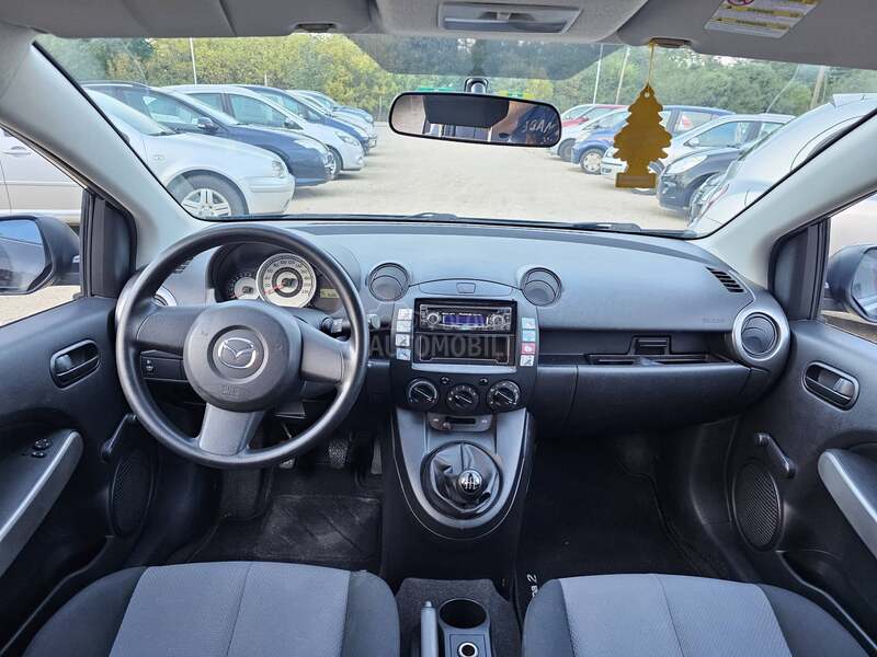 Mazda 2 1,3 1,6V iz CH