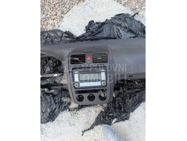 Instrumet tabla za Volkswagen Golf 5 od 2004. do 2009. god.