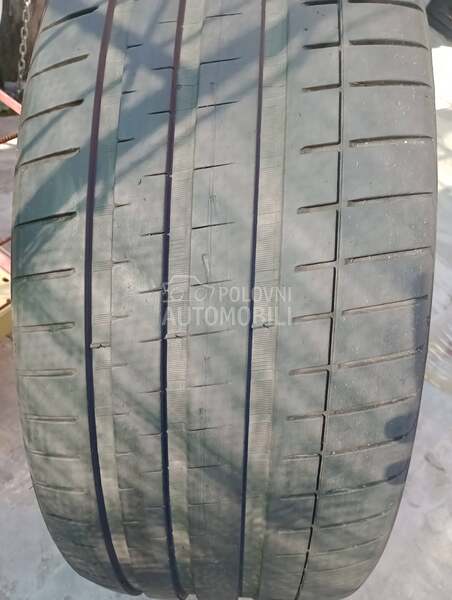 Vredestein 275/45 R21 Letnja