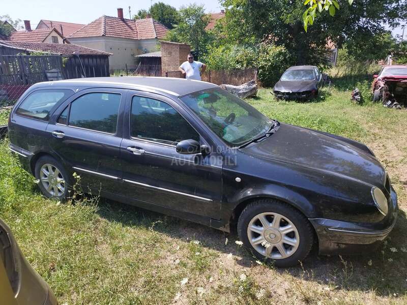 Lancia Lybra 2003. god. -  kompletan auto u delovima