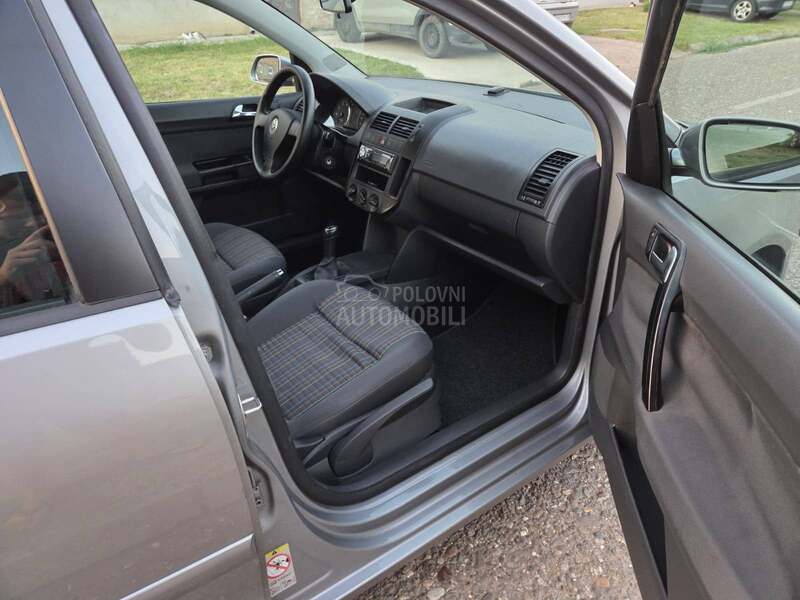 Volkswagen Polo 1.4 b 5vr