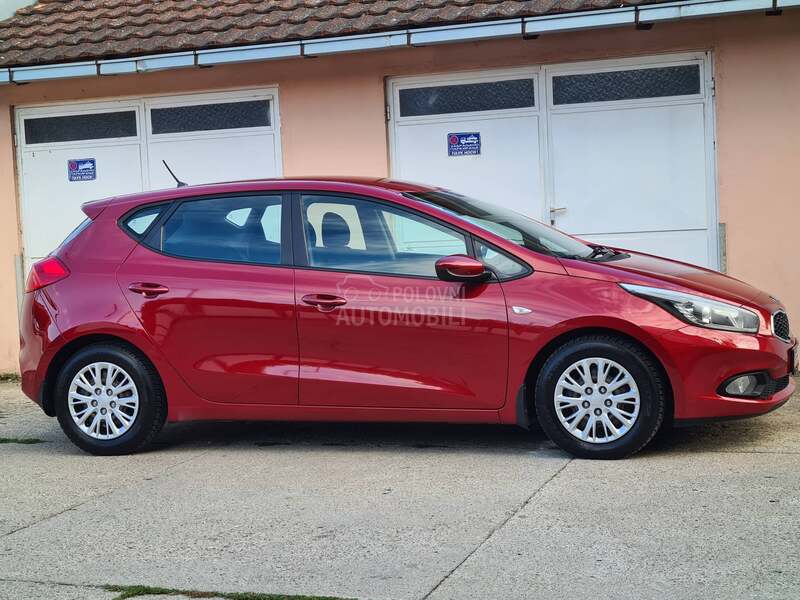 Kia cee`d 1.4 EX Style