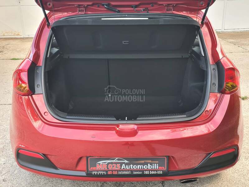 Kia cee`d 1.4 EX Style