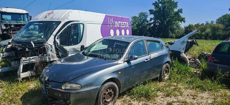 Alfa Romeo 147 1.6b 2002. god. -  kompletan auto u delovima