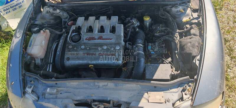 Alfa Romeo 147 1.6b 2002. god. -  kompletan auto u delovima
