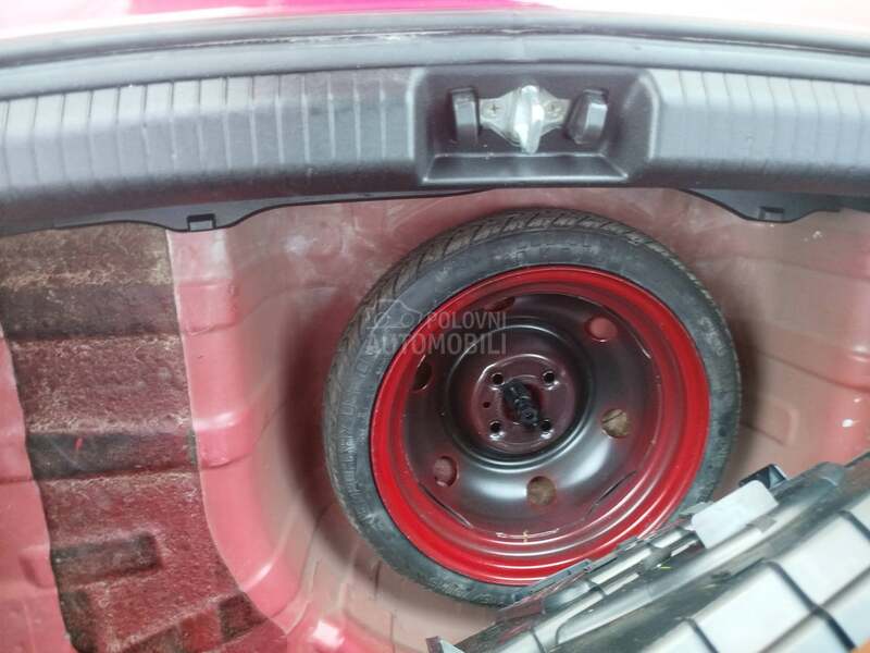 Hyundai i20 1.4i  u.v.o.z  C H