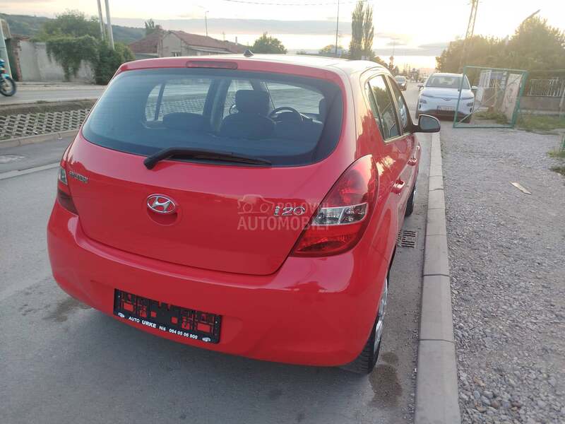 Hyundai i20 1.4i  u.v.o.z  C H