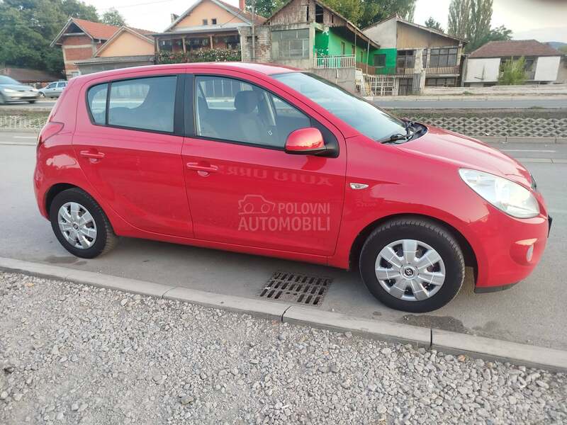 Hyundai i20 1.4i  u.v.o.z  C H