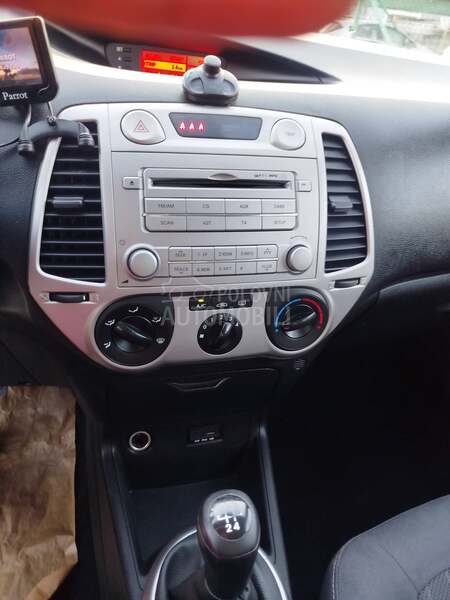 Hyundai i20 1.4i  u.v.o.z  C H