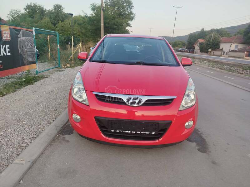 Hyundai i20 1.4i  u.v.o.z  C H