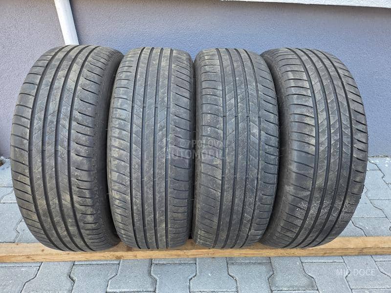 Bridgestone 215/60 R17 Letnja