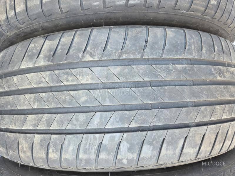 Bridgestone 215/60 R17 Letnja