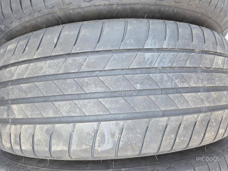 Bridgestone 215/60 R17 Letnja