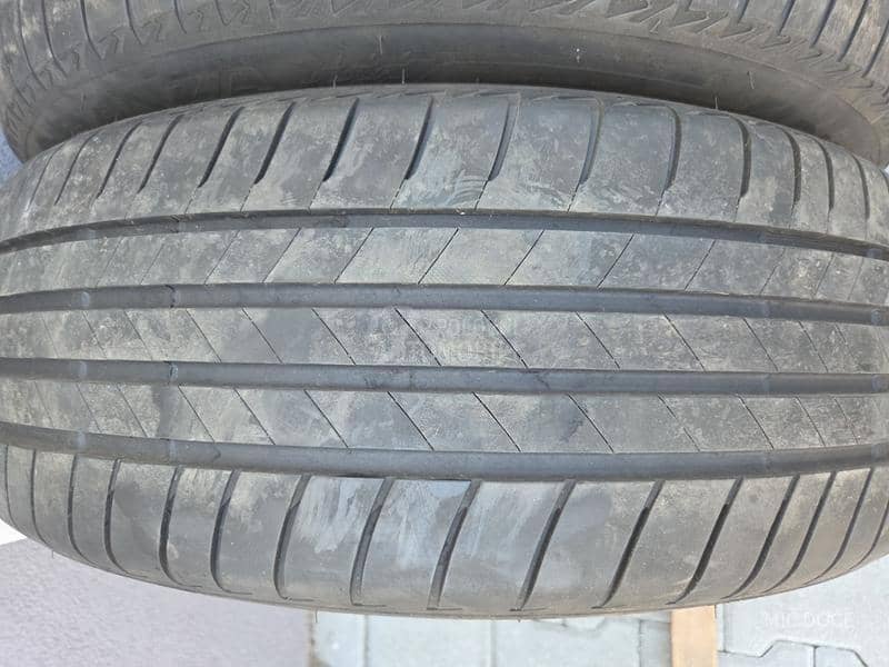 Bridgestone 215/60 R17 Letnja