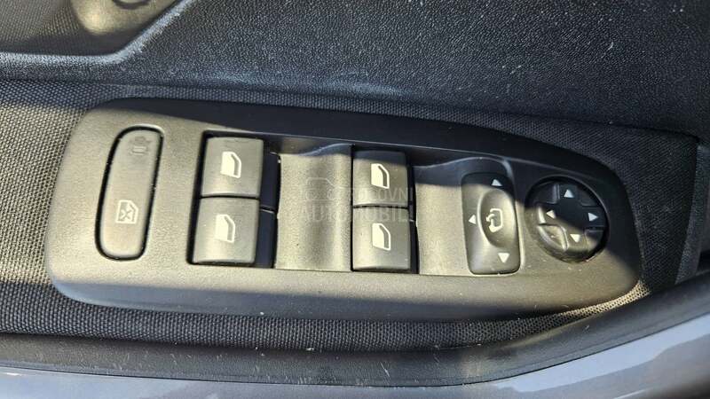 Peugeot 2008 1.6HDI