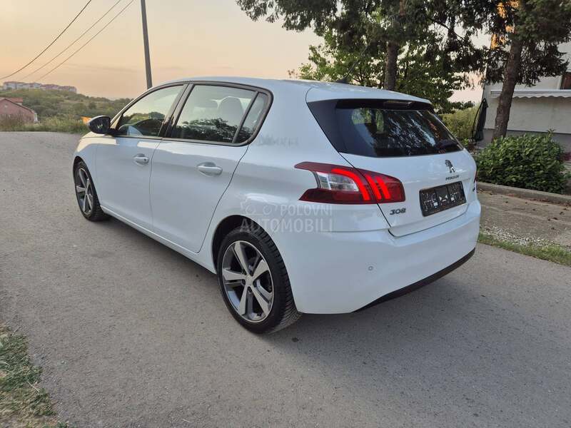 Peugeot 308 