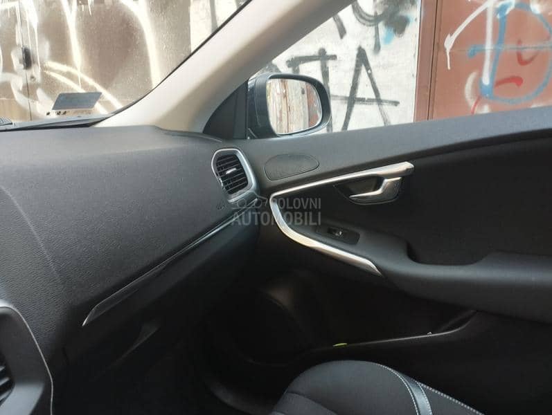 Volvo V40 2.0 D2 Momentum