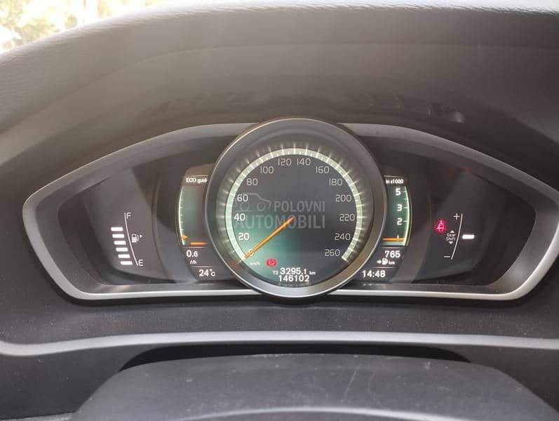 Volvo V40 2.0 D2 Momentum