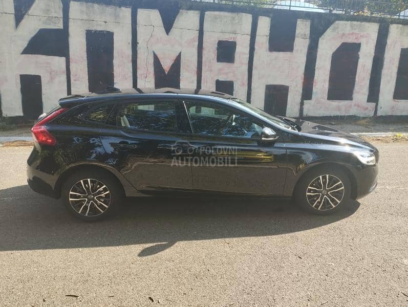 Volvo V40 2.0 D2 Momentum