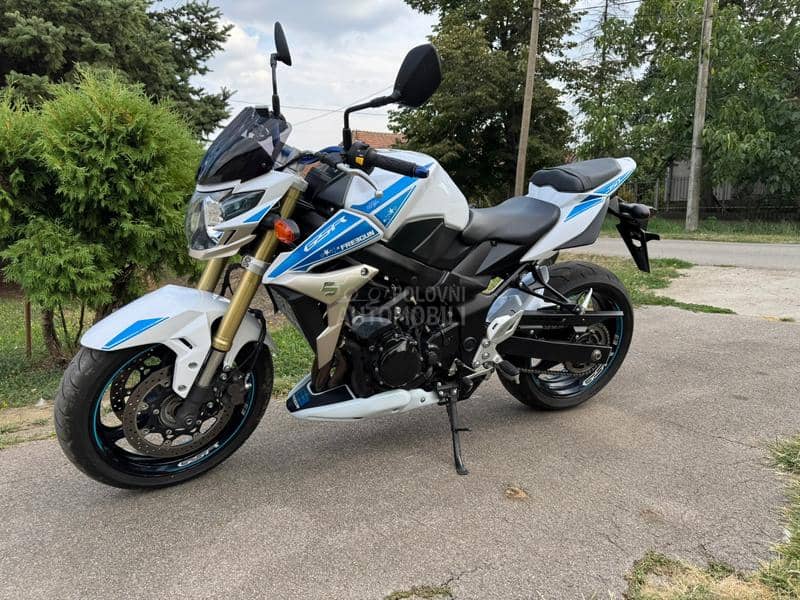 Suzuki GSR 750 Freegun