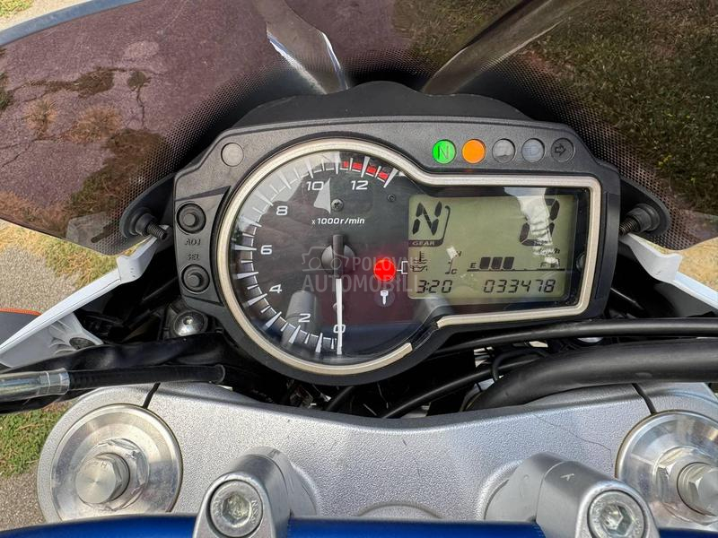 Suzuki GSR 750 Freegun