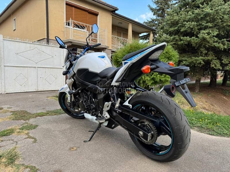 Suzuki GSR 750 Freegun