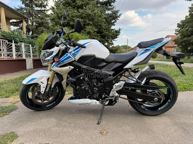 Suzuki GSR 750 Freegun