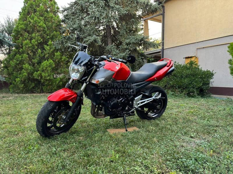 Suzuki GSR 600 A
